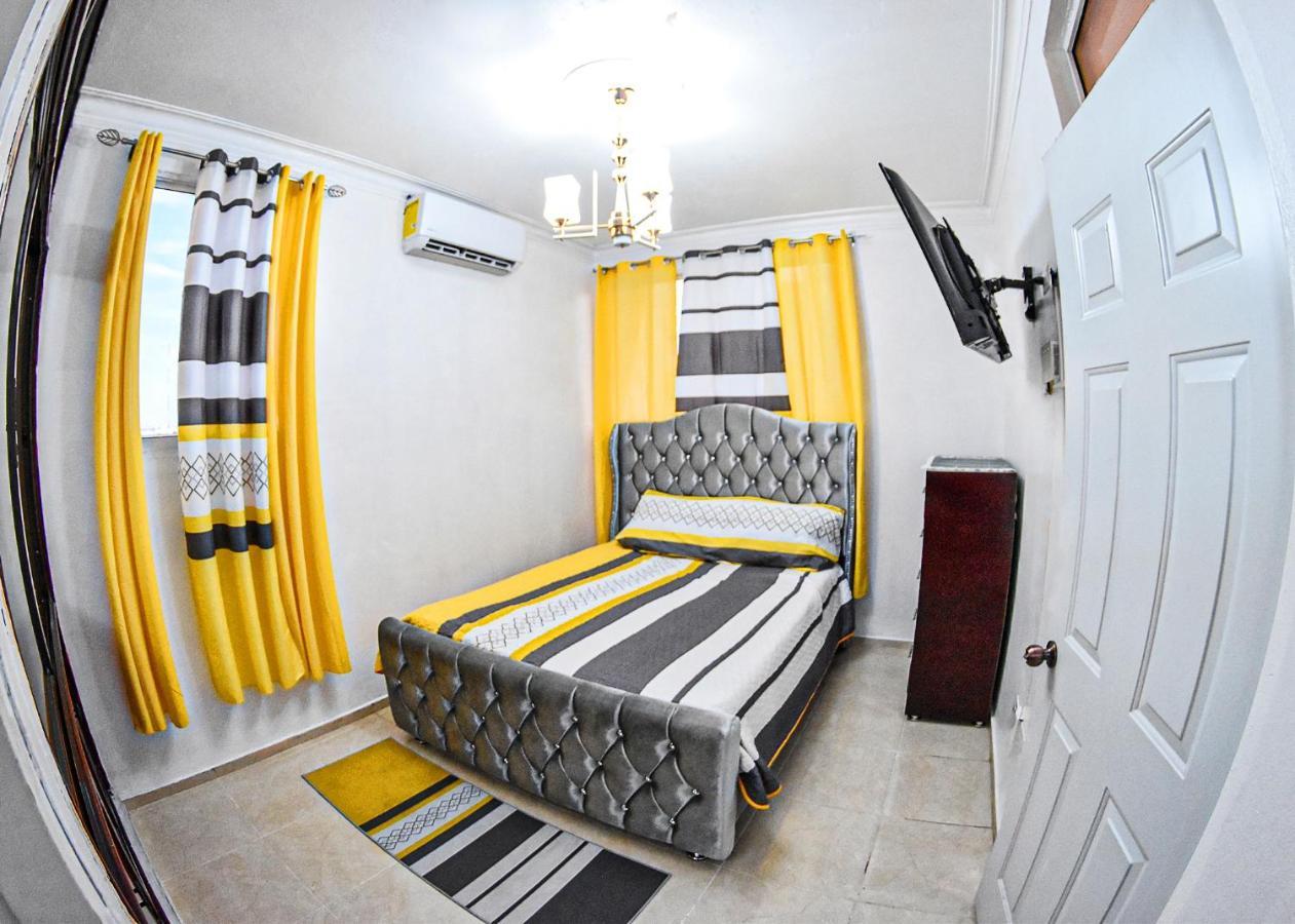 Apartamento En La Carreras Proximo Al Monumento Santiago De Los Caballeros Exterior foto